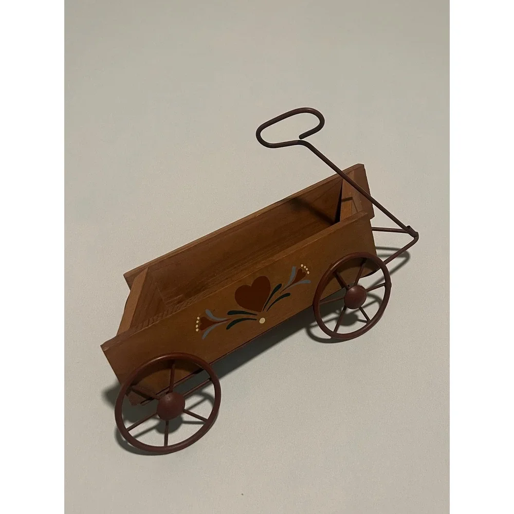 Vintage Style Wooden Decorative Wagon Folk Art Heart Planter Farmhouse Decor